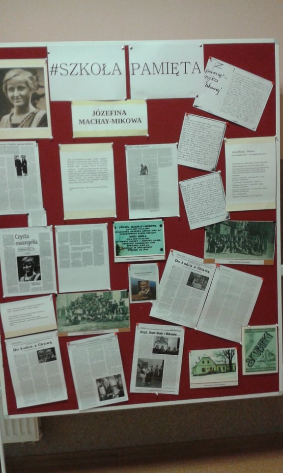 zdjęcie szkolnej gazetki z artykułami i zdjęciami ważnych dla regionu postaci i wydarzeń historycznych